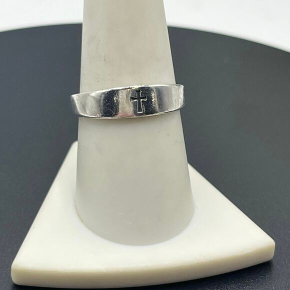 James Avery Sterling Silver Vintage Estate Signed Open Cut Out Cross Ring Sz 9 - Picture 1 of 8